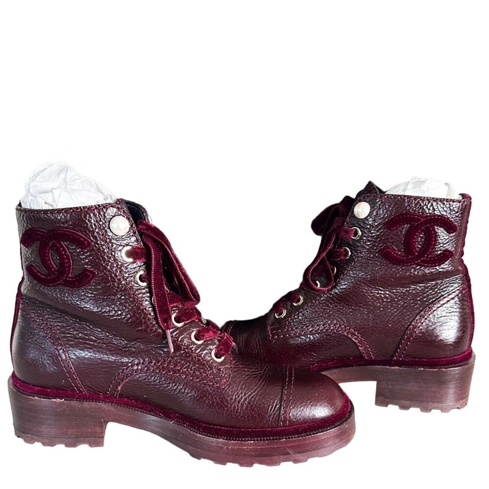 CHANEL Burgundy Leather Lace-Up Heeled Boots